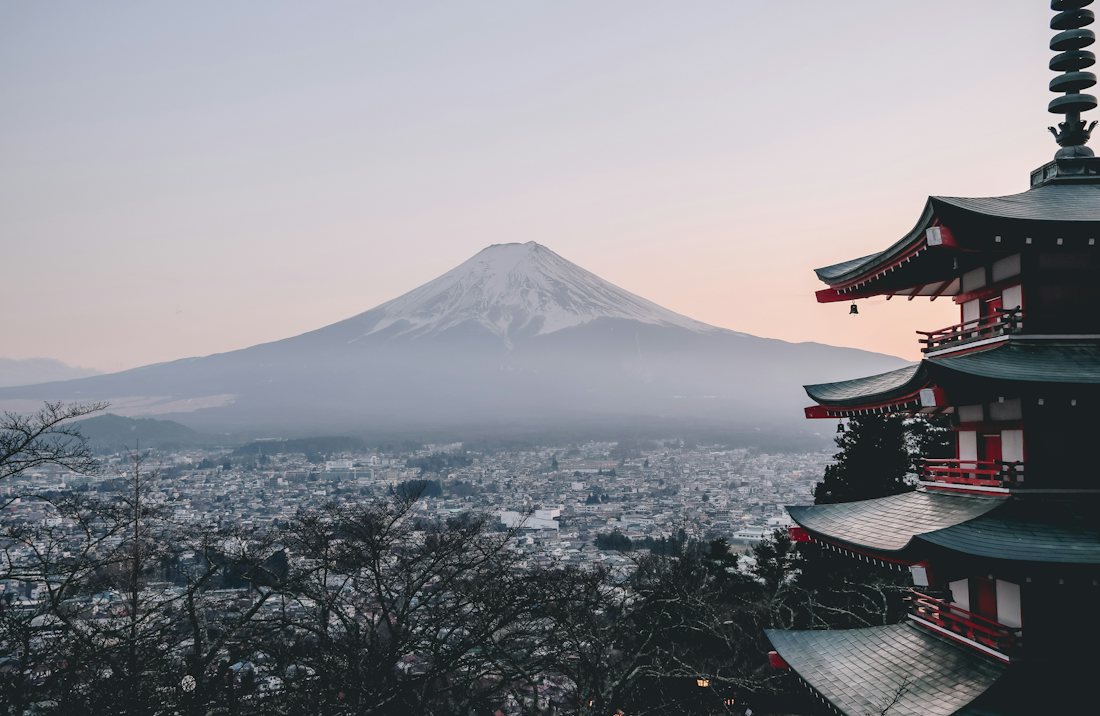 Chureito pagoda with Mount Fuji behind